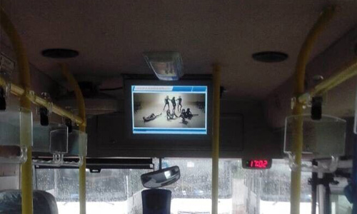 优特显彩科技西安公交车载广告机案例展示