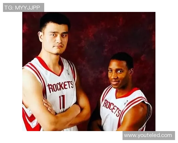 姚明与莱万的传奇之路:跨越篮球与足球的巅峰对话 姚明与莱万的传奇之路:跨越篮球与足球的巅峰对话