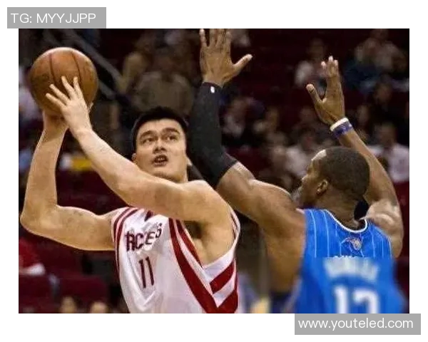 崔华德与姚明的篮球传奇交汇点探讨与启示