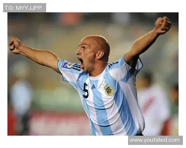 山羊胡足球明星的传奇之路与他在绿茵场上的辉煌成就 山羊胡足球明星的传奇之路与他在绿茵场上的辉煌成就