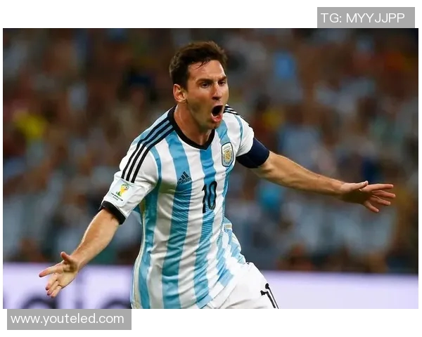 最瘦弱的足球明星如何凭借毅力与技巧征服绿茵场的传奇故事 最瘦弱的足球明星如何凭借毅力与技巧征服绿茵场的传奇故事