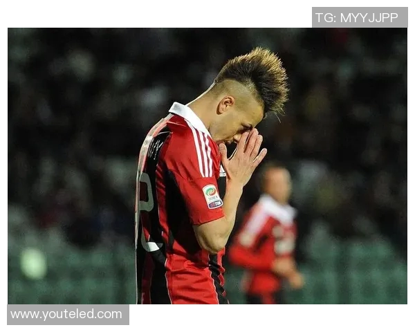 AC米兰足球明星手环助力球迷激情体验与球队的紧密连接